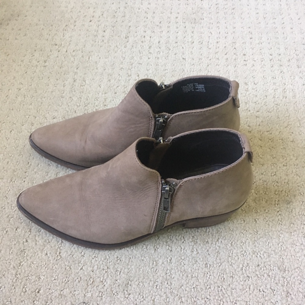 Ankle boots